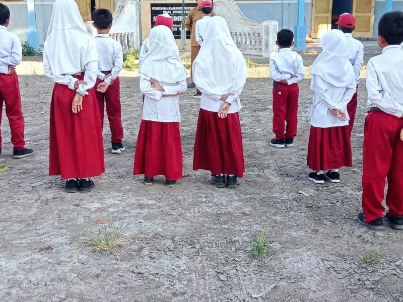 APEL AWAL MASUK SEKOLAH DAN PENGENALAN LINGKUNGAN SEKOLAH TERHADAP SISWA BARU